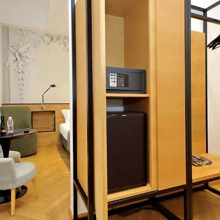 בית הארחה Youroom Abruzzi רומא