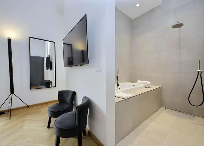 בית הארחה Youroom Abruzzi רומא