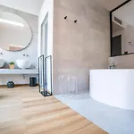 Youroom Abruzzi 4*