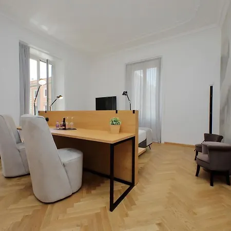 Youroom Abruzzi Guest house Rome