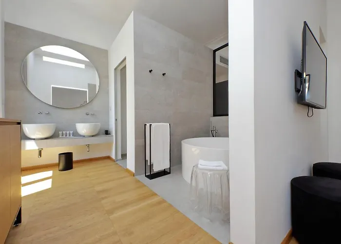 Πανσιόν Youroom Abruzzi 4*