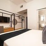Youroom Abruzzi بيت ضيافة روما