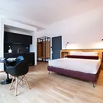 Youroom Abruzzi 4* روما