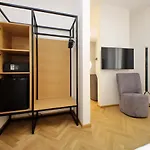 Youroom Abruzzi 4* Roma