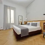 ゲストハウス Youroom Abruzzi ローマ