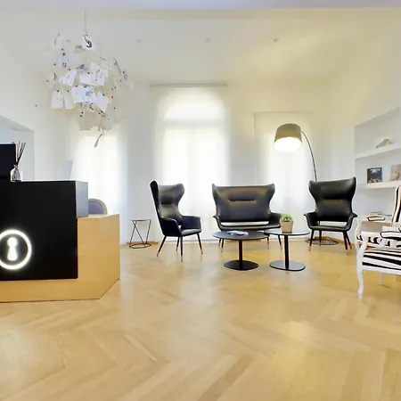 Youroom Abruzzi 4*