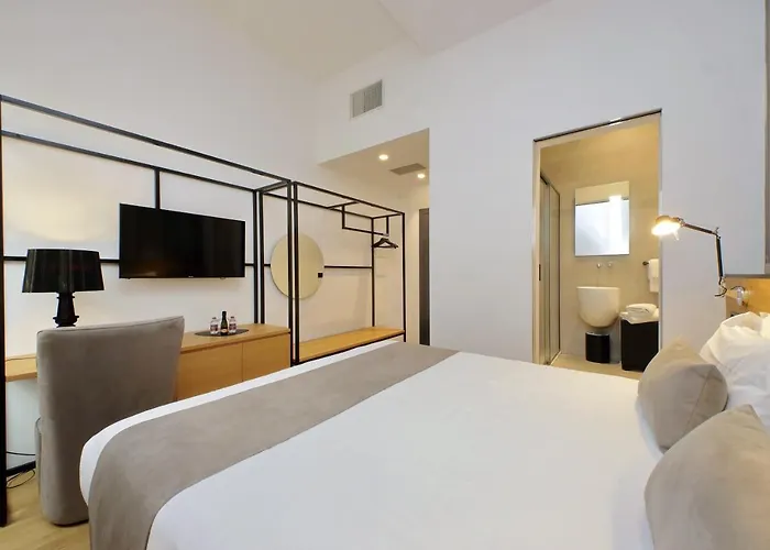 Youroom Abruzzi ゲストハウス ローマ